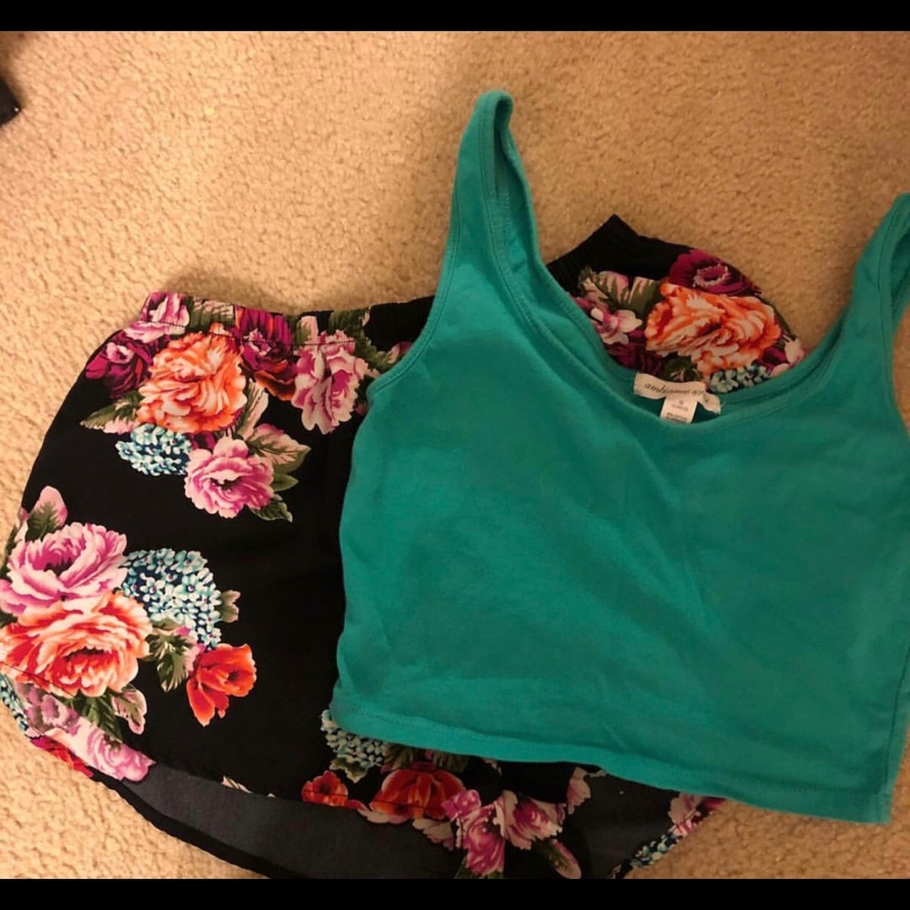 Floral Set - Picture 2 of 2